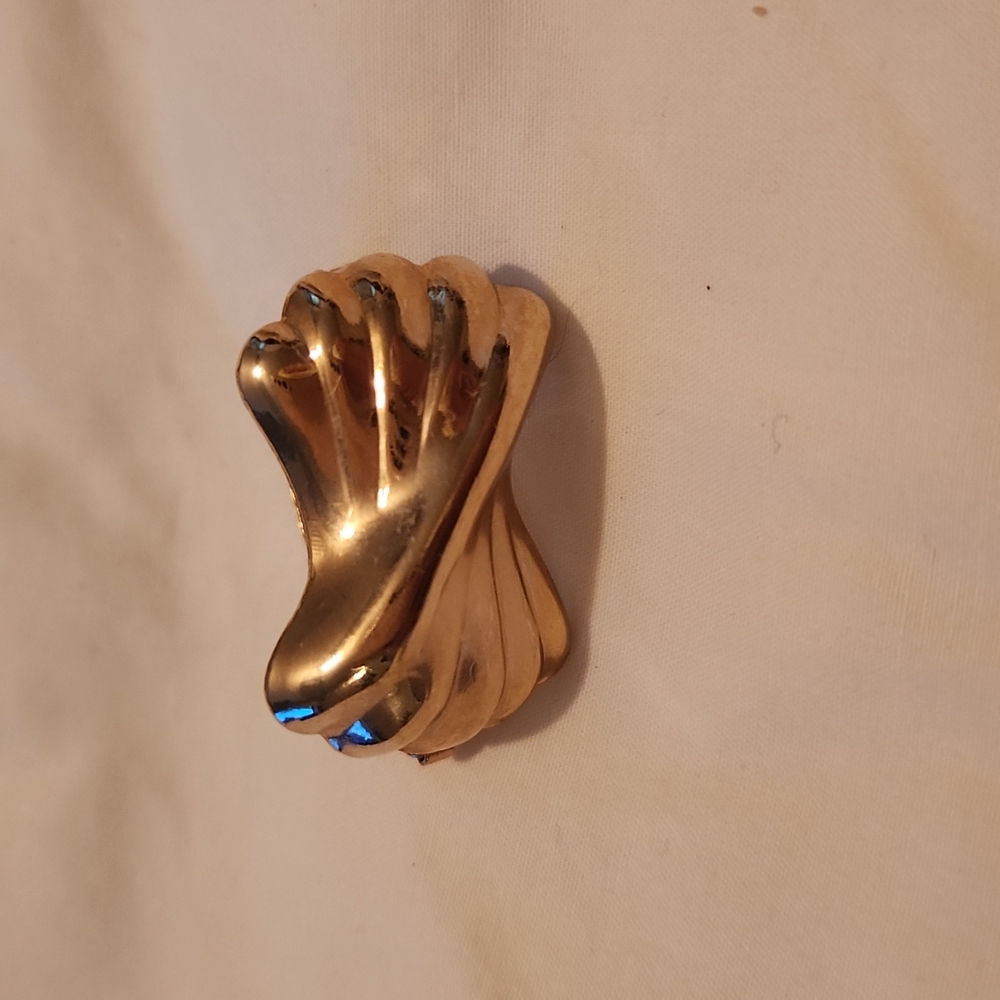 Vintage scarf clip